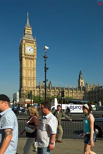Londyn, Westminister widok z Parliament St. na budynek parlamentu.
